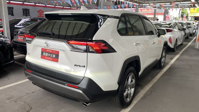 RAV4 2.0  第5張相片