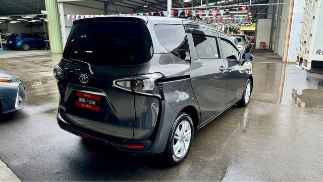 SIENTA 1.8  第5張相片