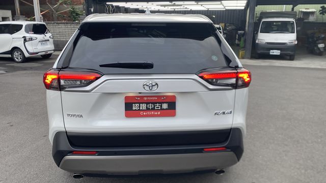 RAV4 2.0  第6張相片