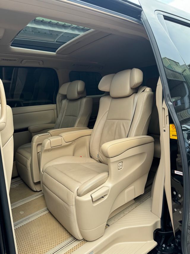 ALPHARD 3.5  第10張相片