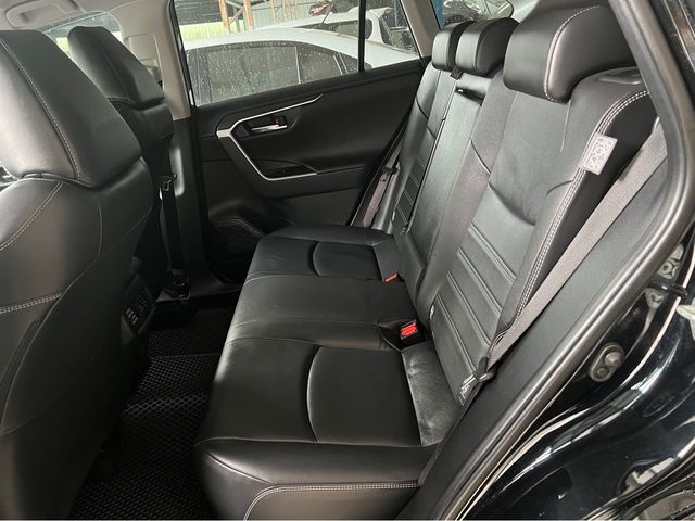 RAV4 2.0  第10張相片