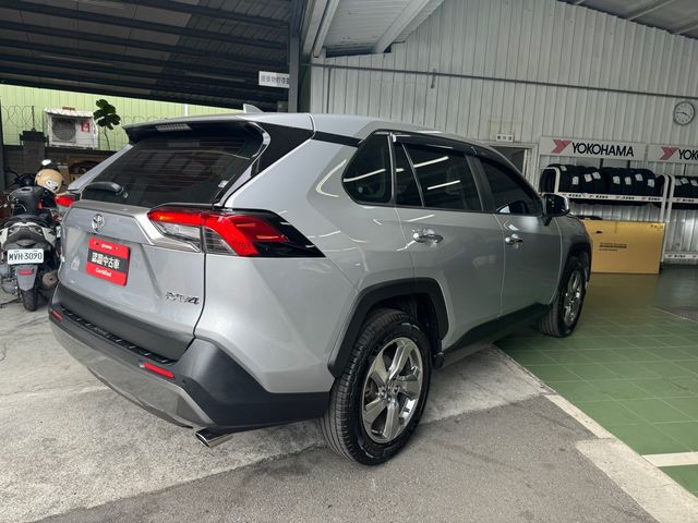 RAV4 2.0  第5張相片