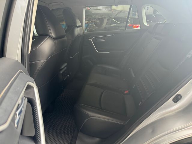RAV4 2.0  第8張相片