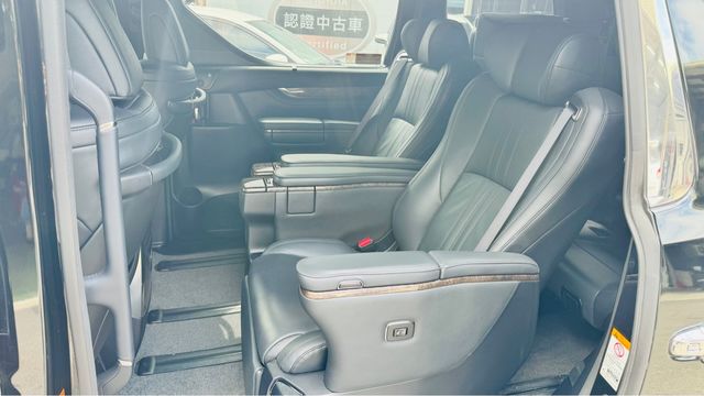 ALPHARD 2.5HV 4WD  第8張相片