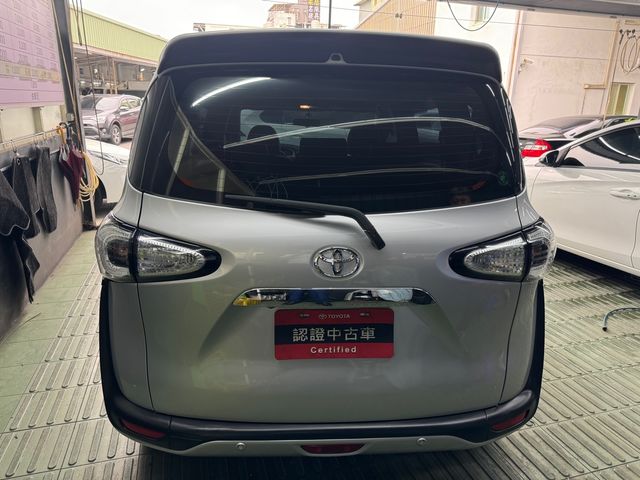 SIENTA 1.8  第6張相片