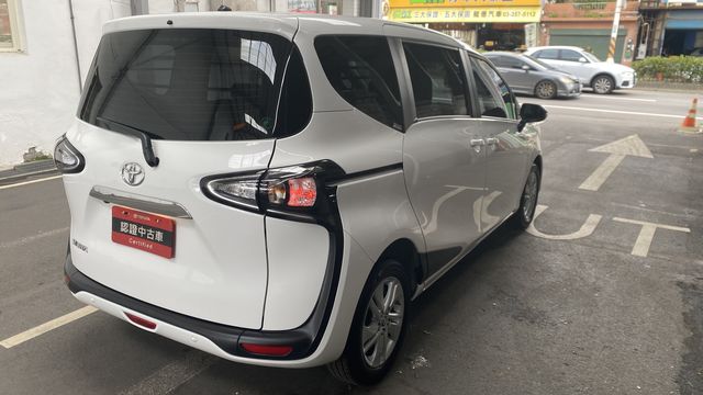 SIENTA 1.8  第5張相片