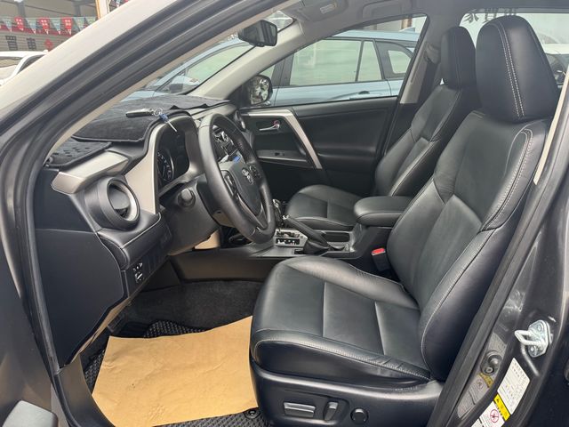 RAV4 2.0  第8張相片