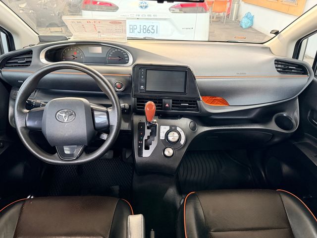 SIENTA 1.8  第7張相片