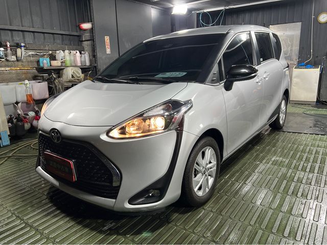 SIENTA 1.8  第1張相片