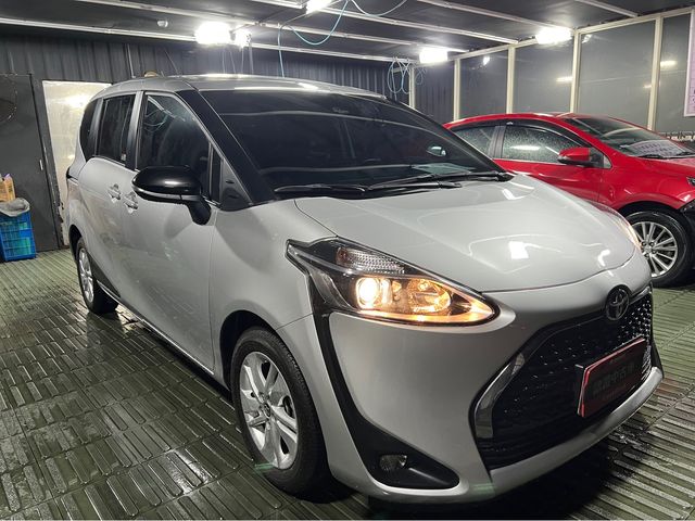 SIENTA 1.8  第2張相片