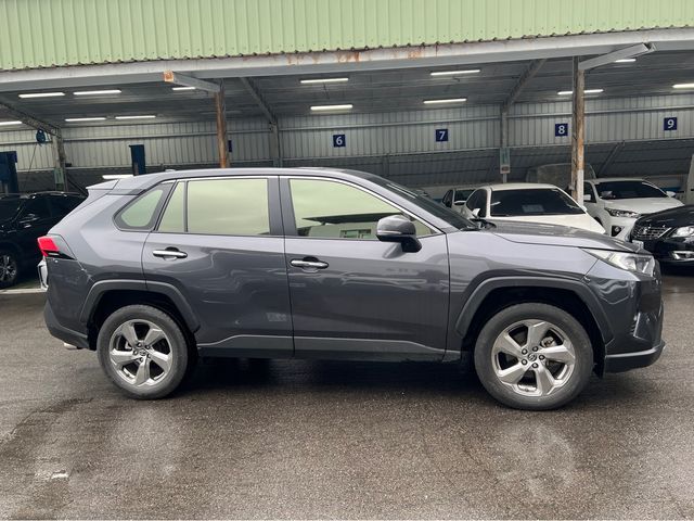 RAV4 2.0  第3張相片