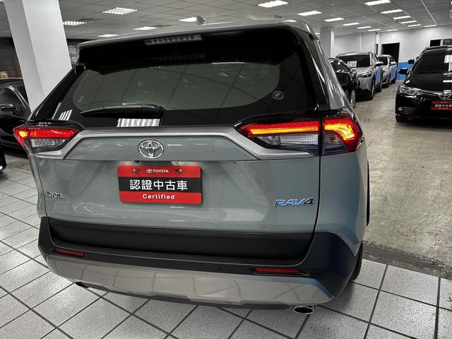 RAV4 2.0  第5張相片