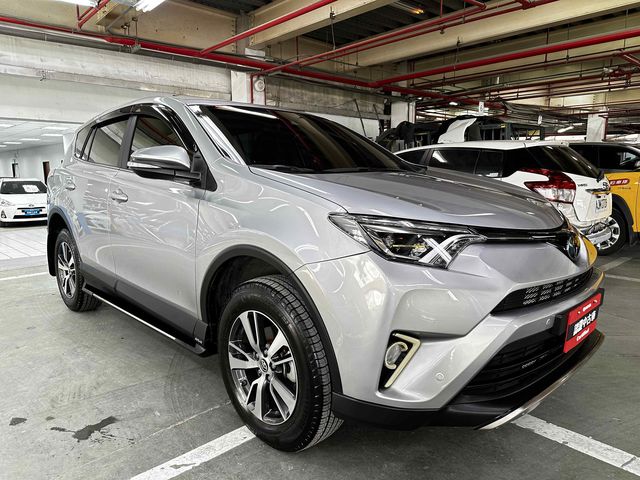 RAV4 2.0  第3張相片