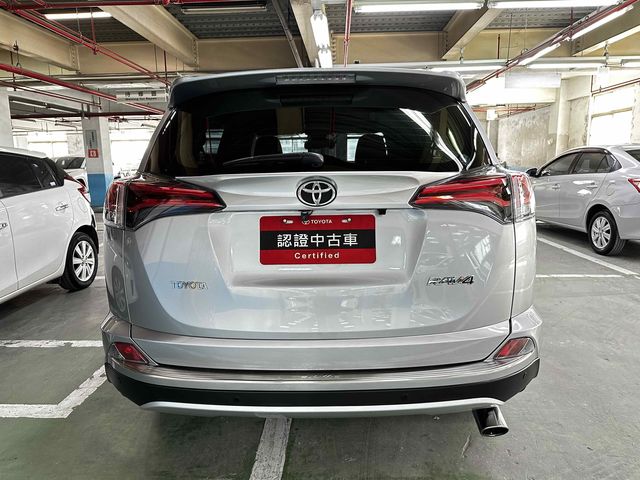 RAV4 2.0  第6張相片