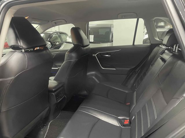 RAV4 2.0  第8張相片