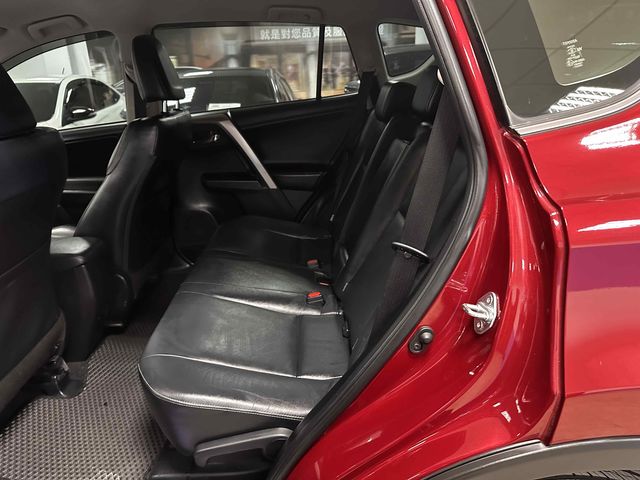 RAV4 2.0  第8張相片