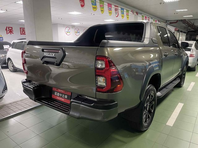 HILUX 2.8  第5張相片