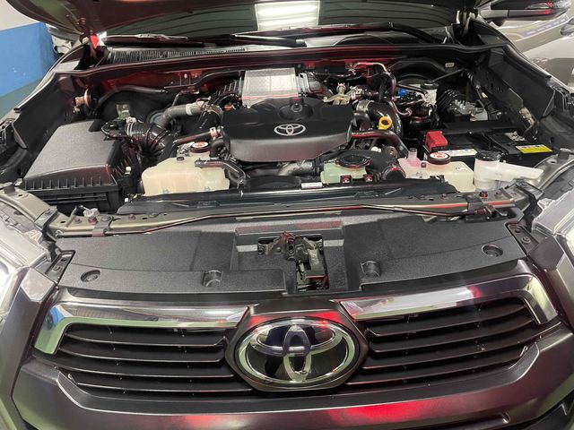 HILUX 2.8  第10張相片