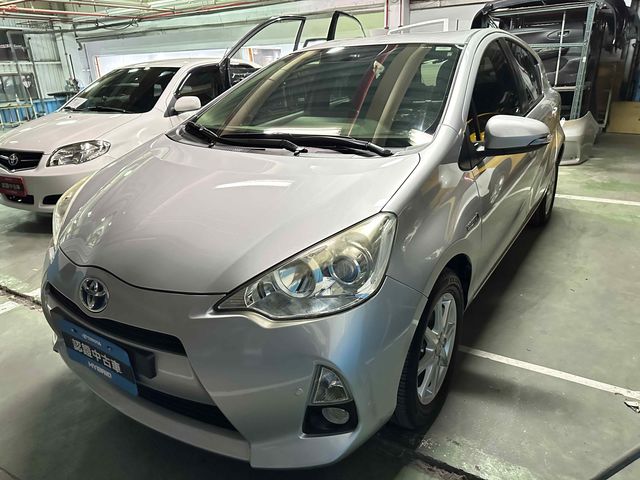 PRIUS C 1.5  第1張相片