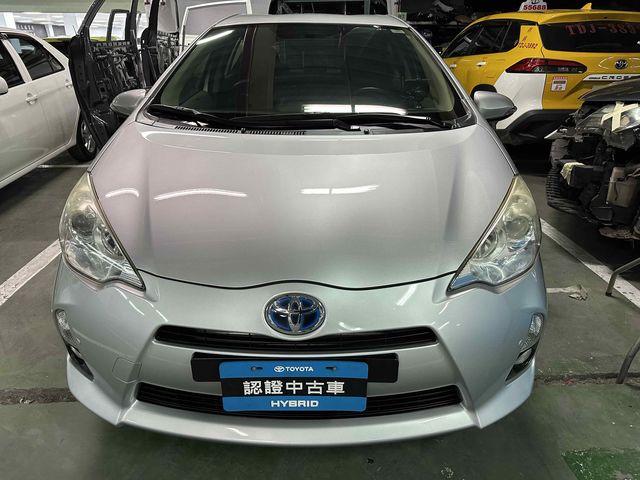 PRIUS C 1.5  第2張相片