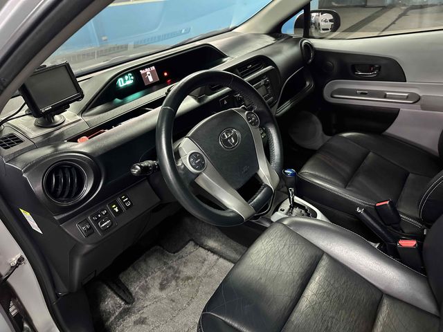 PRIUS C 1.5  第9張相片