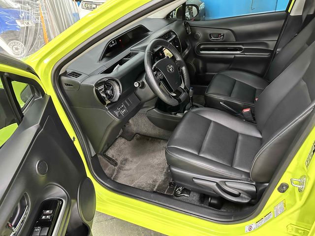 PRIUS C 1.5  第9張相片