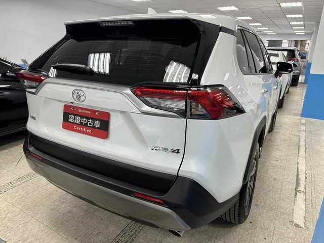 RAV4 2.0  第5張相片