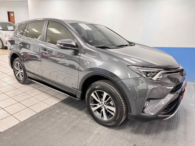 RAV4 2.0  第4張相片