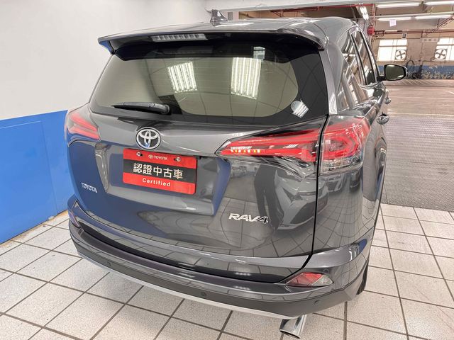 RAV4 2.0  第5張相片