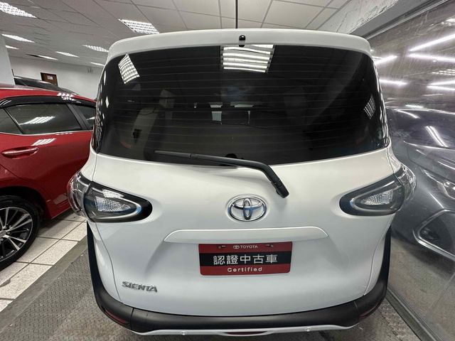 SIENTA 1.8  第10張相片
