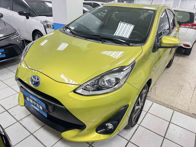 PRIUS C 1.5  第2張相片