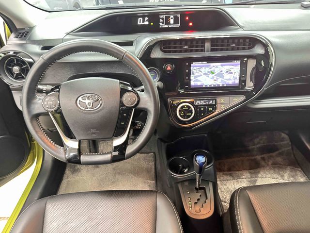 PRIUS C 1.5  第9張相片
