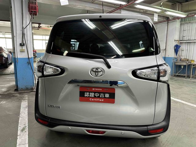 SIENTA 1.8  第6張相片
