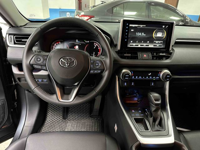 RAV4 2.0  第7張相片