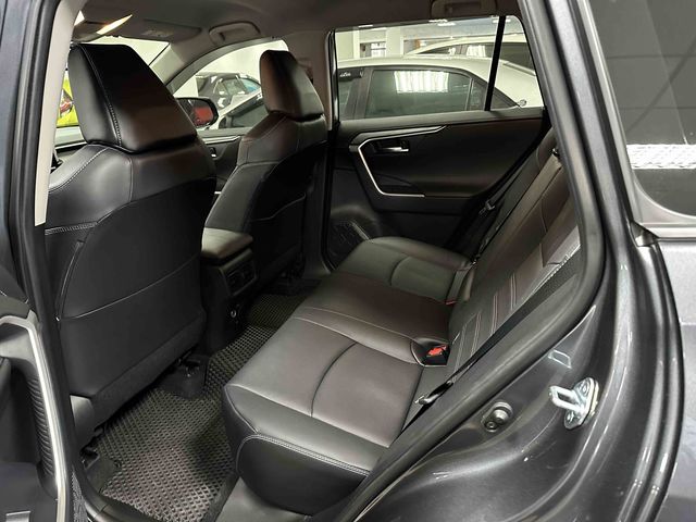 RAV4 2.0  第8張相片