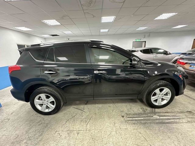 RAV4 2.5  第4張相片