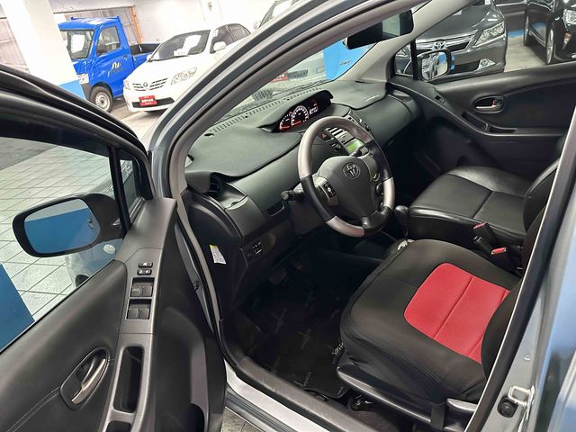 YARIS 1.5  第9張相片