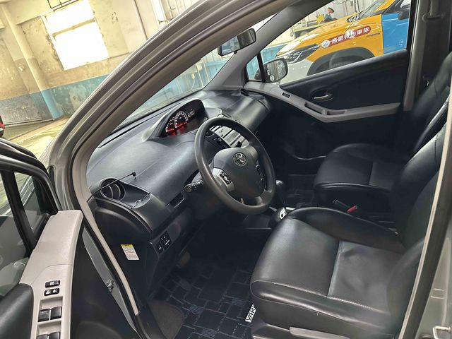 YARIS 1.5  第9張相片