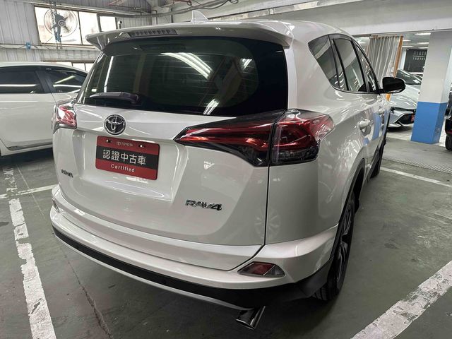 RAV4 2.0  第5張相片