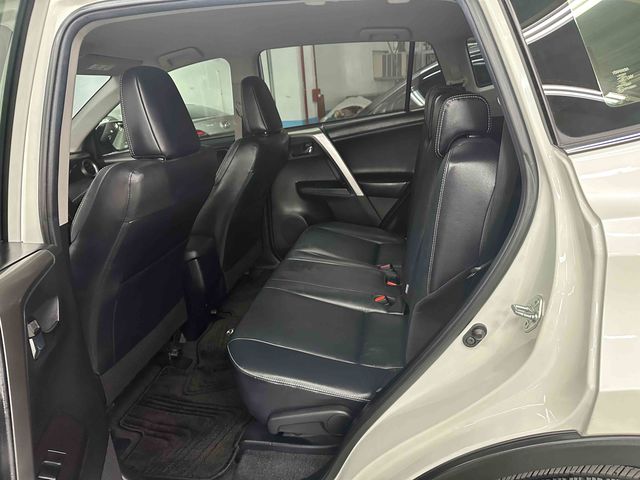 RAV4 2.0  第8張相片