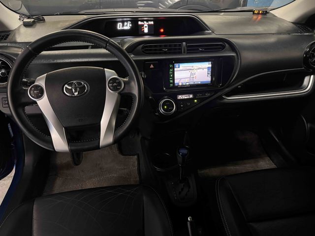 PRIUS C 1.5  第9張相片