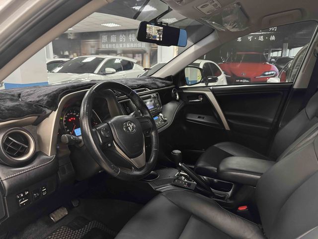 RAV4 2.0  第7張相片