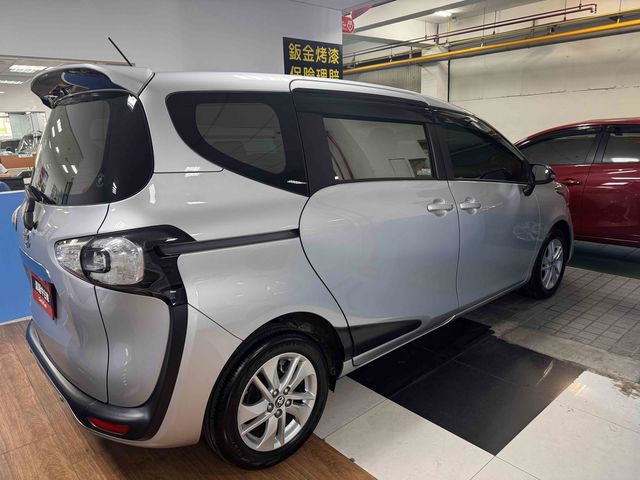SIENTA 1.8  第4張相片