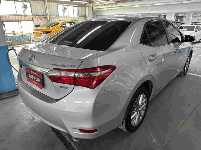 ALTIS 1.8  第5張相片