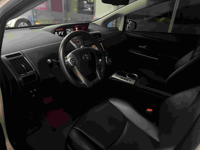 PRIUS α 1.8  第7張相片
