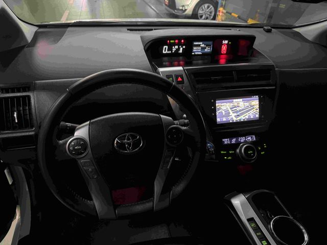 PRIUS α 1.8  第9張相片