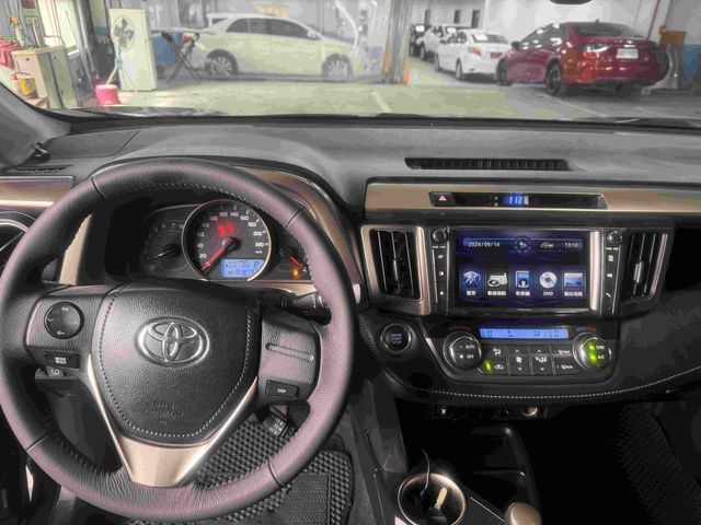 RAV4 2.5  第9張相片