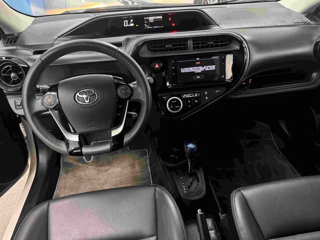 PRIUS C 1.5  第9張相片