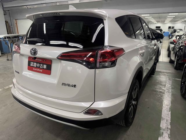 RAV4 2.0  第4張相片