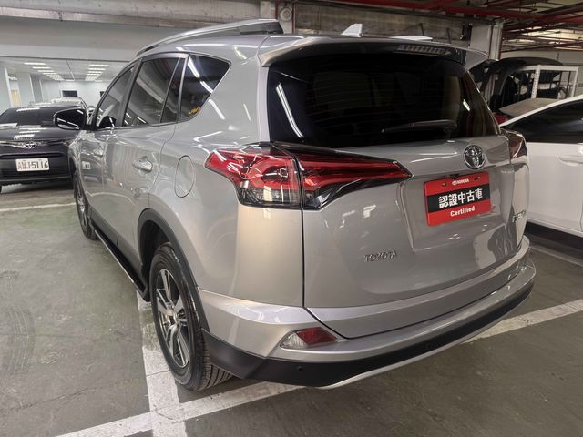 RAV4 2.0  第6張相片